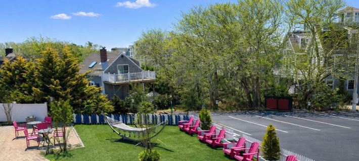 The Foxberry - A Digital Concierge Guesthouse Hotels in Barnstable County