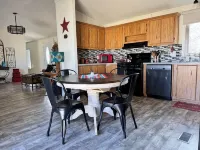 Serene & comfortable Southwestern home in Dalhart for you and your pets…