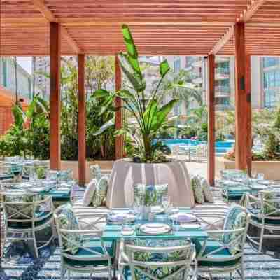 Premium SA at 4 Seasons Hotel Dining/Meeting Rooms