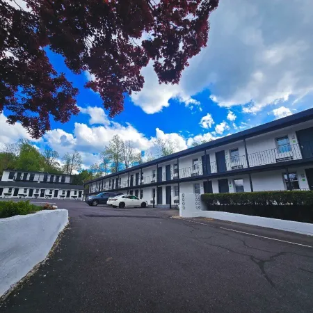 Penn Lodge Hotel & Suites Philadelphia - Bensalem
