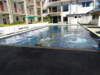 Trans International Hotel - Pools