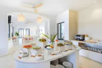 Moodhoian Riverside Resort & Spa