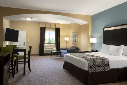 Days Inn & Suites by Wyndham Gonzales TX