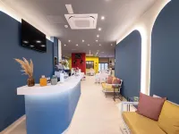 Mega Hostel Hotels in Saranda