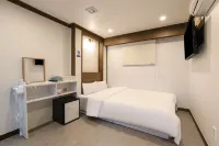 Motel Moon - Inns