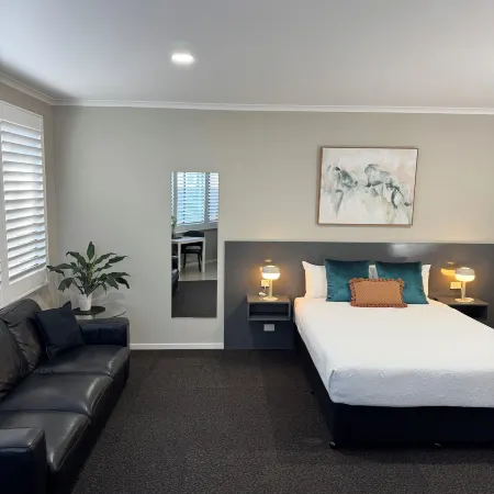 Central Deborah Motel