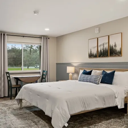 Sullivan Trail Inn & Suites