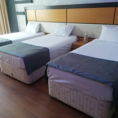 Ünaten Otel Отели рядом с достопримечательностью «Газиэмир»