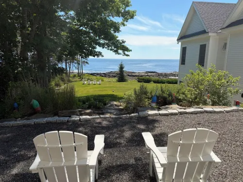 Air-Conditioned Ocean Point Oceanfront with Lawn & Beach - Интернет