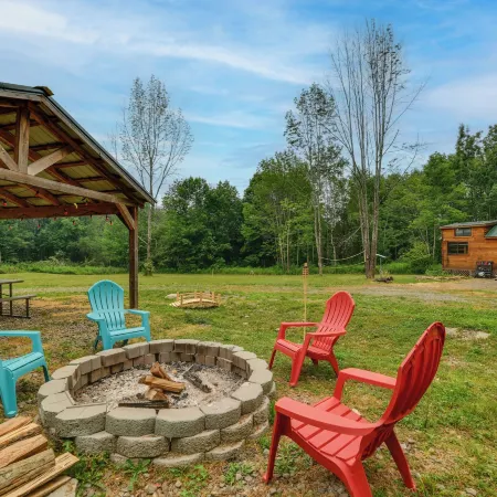 Catskills Tiny Home Cabin: Surrounded by Nature!