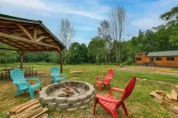 Catskills Tiny Home Cabin: Surrounded by Nature! - Parking