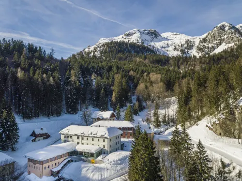 Jufa Hotel Altaussee - Parking