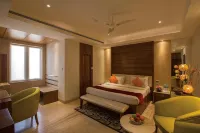 Regenta Inn Embassy - 送迎