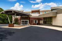 La Quinta Inn & Suites by Wyndham Lynchburg at Liberty Univ. - parking