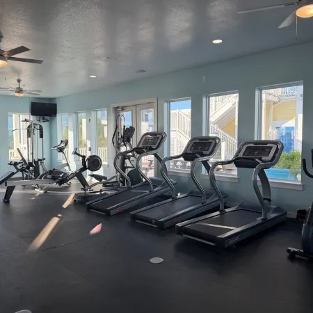 Beach Walk over Steps Away/2 Pools & 2 Hot Tubs/Gym/Boutique/Stunning Views!