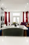 Victory Lane Villa Game Room - Hot Tub - Firepit - Homestays
