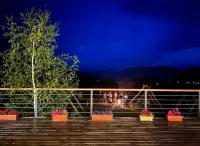 Kemin Guest House - parkir