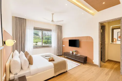 ELIVAAS Signature Shourya Aravalli 4BHK - วิลล่า