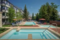 Viewline Resort Snowmass, Autograph Collection - Pools