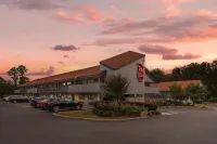 HomeTowne Studios Greenville - Bãi đậu xe