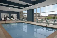 Home2 Suites By Hilton Hickory - piscina