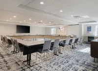 希爾頓帕西帕尼-特洛伊山丘Homewood套房酒店 - 早餐