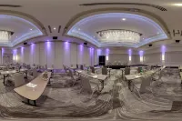 TownePlace Suites Oshawa - Parking