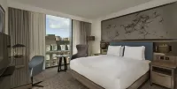 DoubleTree by Hilton Hull - parking