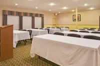 Holiday Inn Express & Suites LIVINGSTON by IHG - Parkering