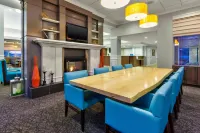 Hilton Garden Inn Minneapolis/Maple Grove - Bãi đậu xe