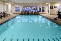 Hilton Garden Inn Bakersfield - Swimmingpools