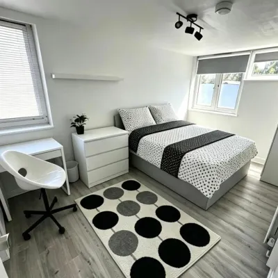 Foresthill 3-bed Home, Sleeps 5 With Parking Hotels near Portland Place