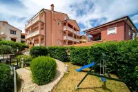 Kastell Apartments - 3-Star