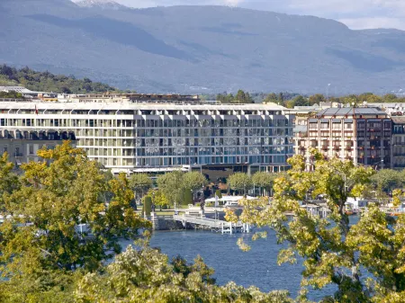 日內瓦費爾蒙大飯店（2019 年 12 月開業）