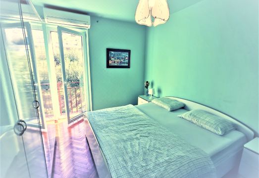 Holiday Apartment의 발코니와 바다 전망