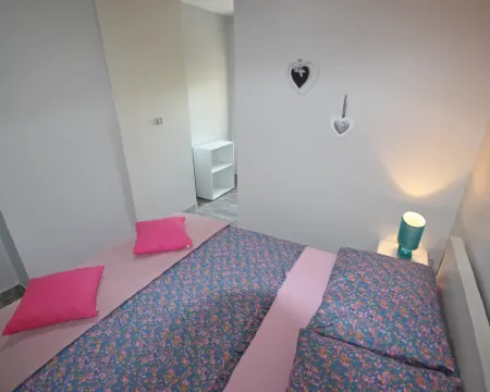 Groundfloor Apartment Rustica with 2 Bedrooms Hotels in Opcina Razanac