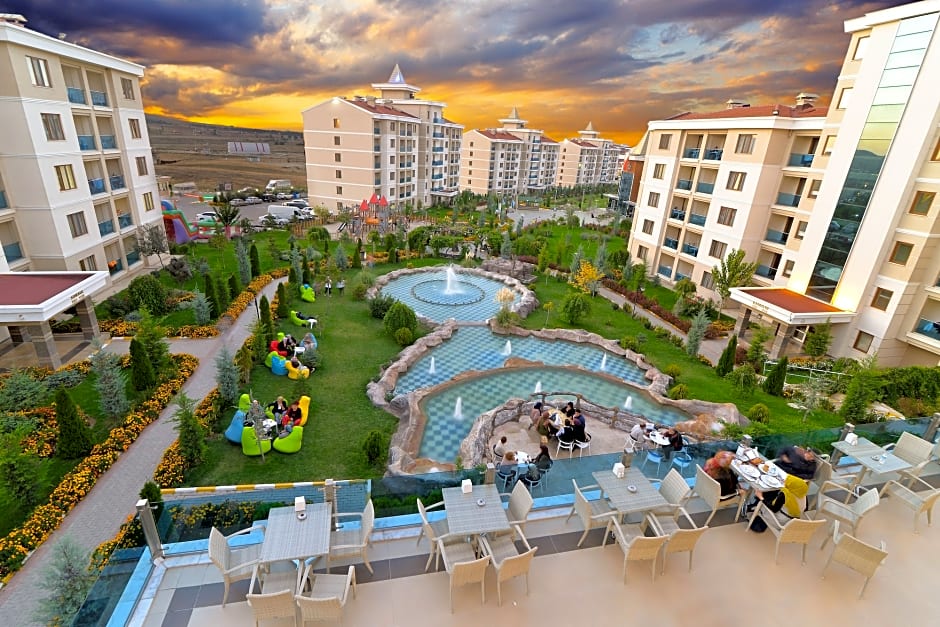 Grand Ozgul Thermal Holiday Village