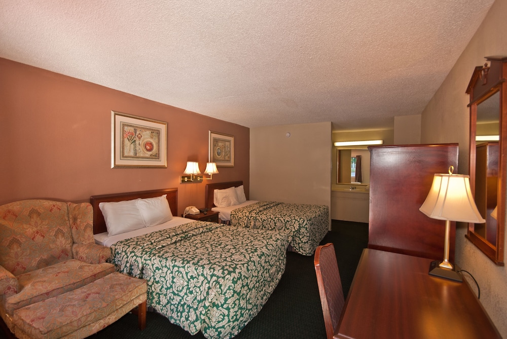 Country Hearth Inn & Suites Marietta