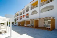 Hotel Vibra Bossa Flow - Adults Only Hôtels à proximité de : Ses Paisses de Cala D’Hort - Extensio del Museo
