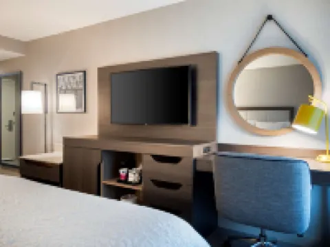 Hampton Inn Boston/Cambridge Hotels in Cambridge