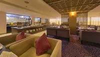 Davanam Sarovar Portico Suites Bengaluru - breakfast