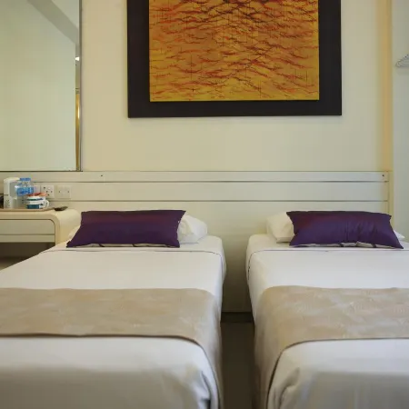 Hotel 81 Elegance Singapore Отели рядом с достопримечательностью «Торговый центр Mustafa»