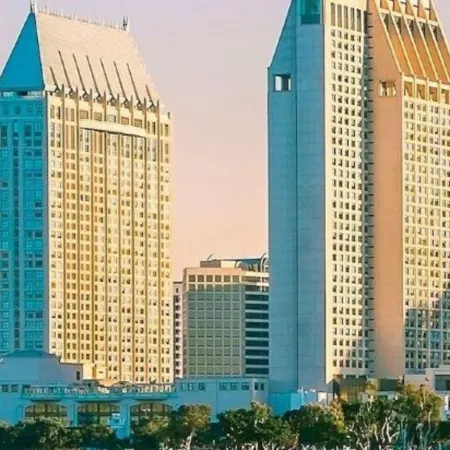 Manchester Grand Hyatt San Diego Отели рядом с достопримечательностью «Музей-авианосец «Мидуэй»»