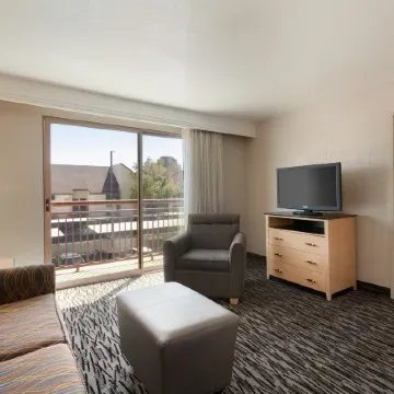 Embassy Suites by Hilton Convention Center Las Vegas