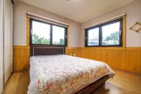 산들펜션 망향의 동산 주변 호텔