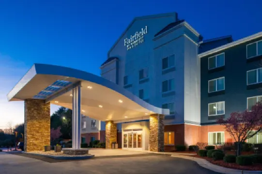 Fairfield Inn & Suites Greensboro Wendover Hotels in Guilford County