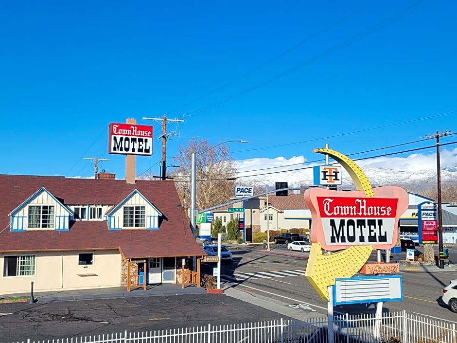 Townhouse Motel