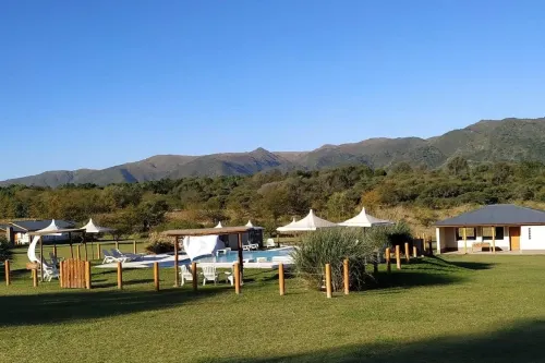 Cabañas Tierras Altas فنادق في فيلا جنرال بيلغرانو