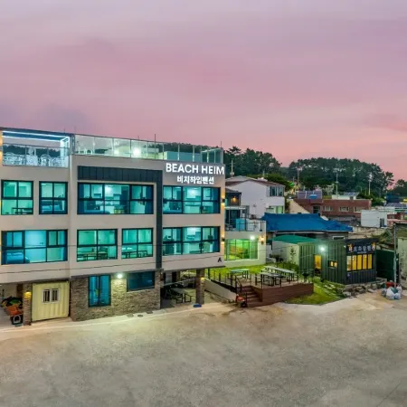 Busan Beach Heim Pension (Sunrise Spot) Отели рядом с достопримечательностью «Пляж Имранг»