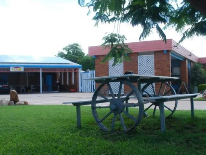 Abajaz Motel-Centrally Located-Shaded Parking